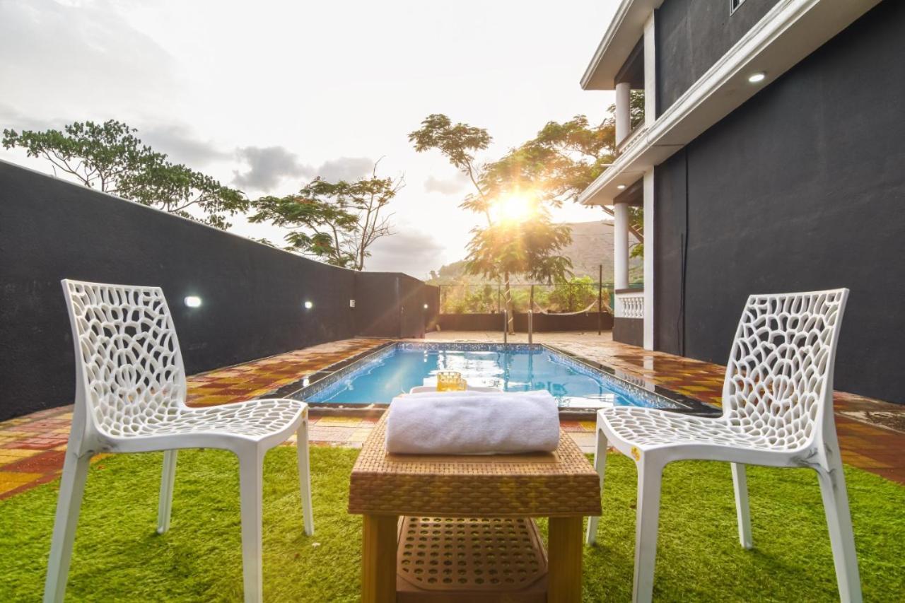 Empyrean Stay Ll 3Bhk Ll Black Horse Villa Ll Ac Ll Private Pool Ll Wifi II Lux Ll لونافالا المظهر الخارجي الصورة