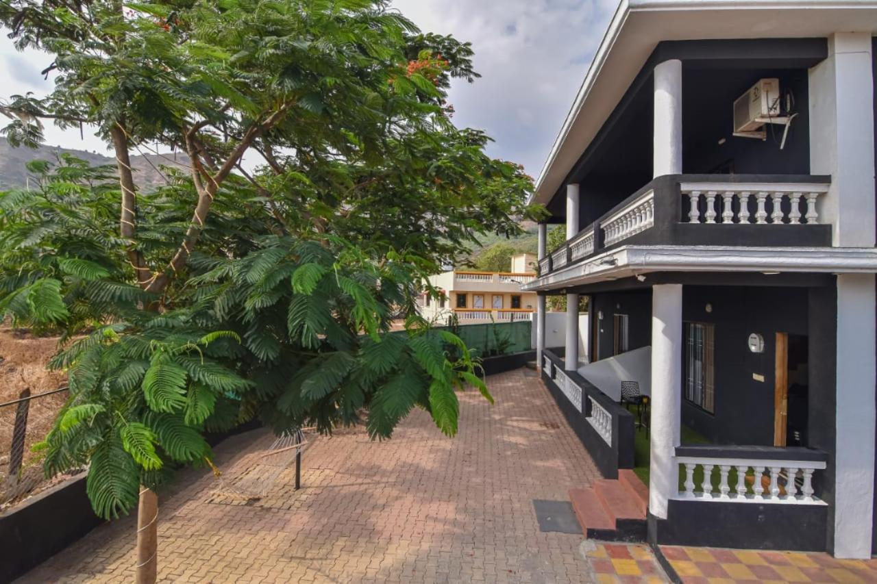 Empyrean Stay Ll 3Bhk Ll Black Horse Villa Ll Ac Ll Private Pool Ll Wifi II Lux Ll لونافالا المظهر الخارجي الصورة