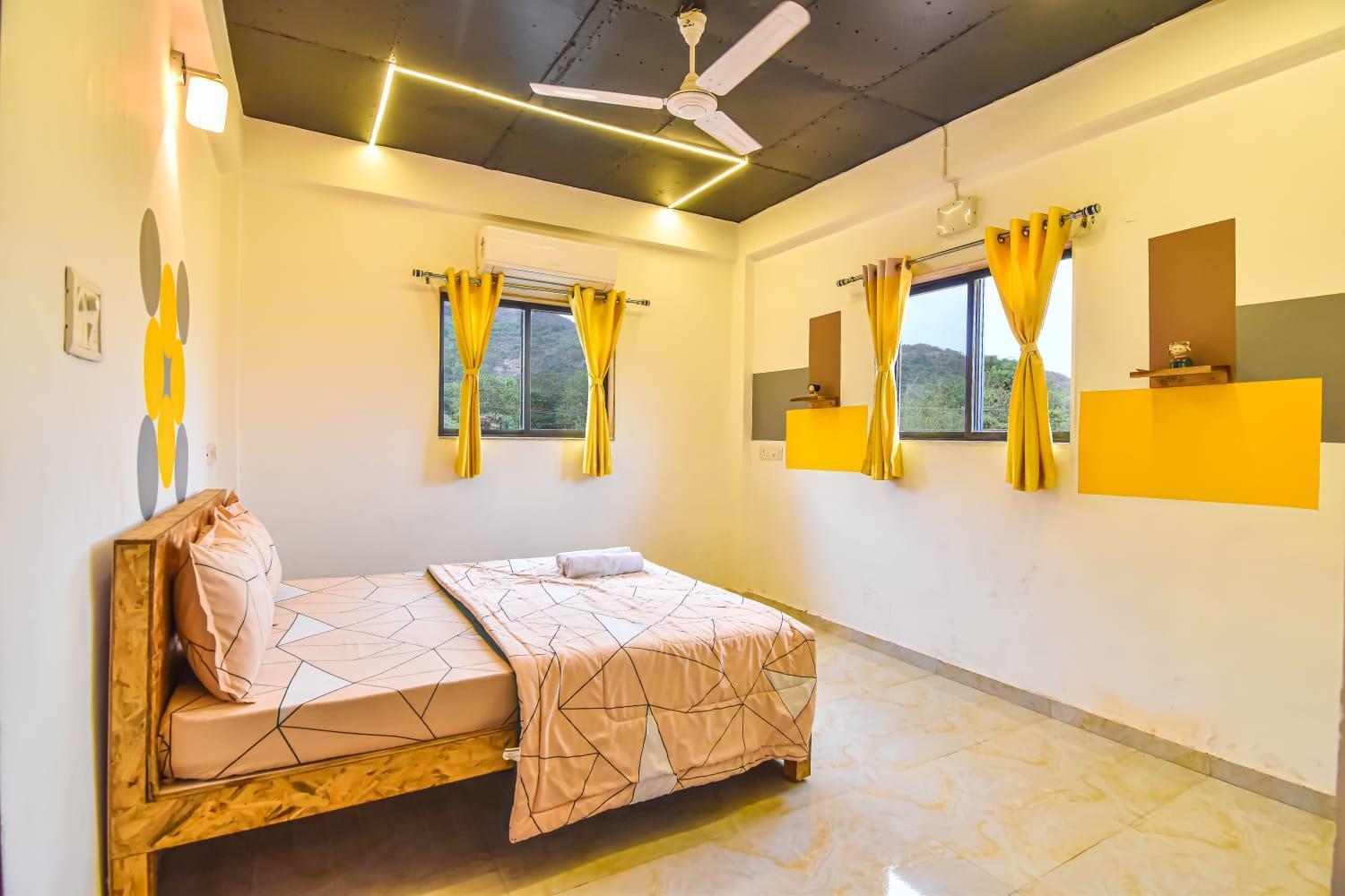 Empyrean Stay Ll 3Bhk Ll Black Horse Villa Ll Ac Ll Private Pool Ll Wifi II Lux Ll لونافالا المظهر الخارجي الصورة